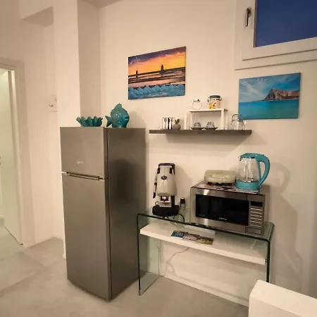 Apartment Blu Eracleo *